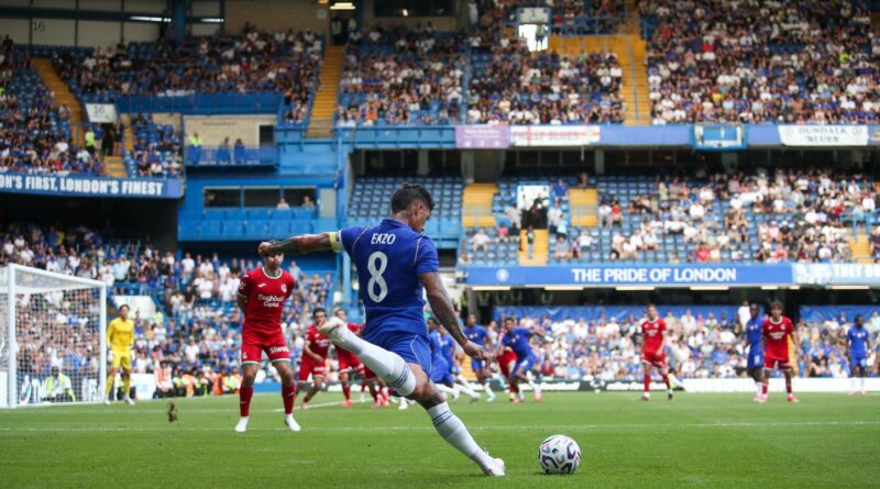 Premier League : « Une folie totale », le marché des transferts inquiète