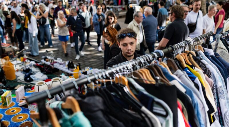 QR : Acheter un objet en brocante et le revendre en ligne, est-ce taxé ?