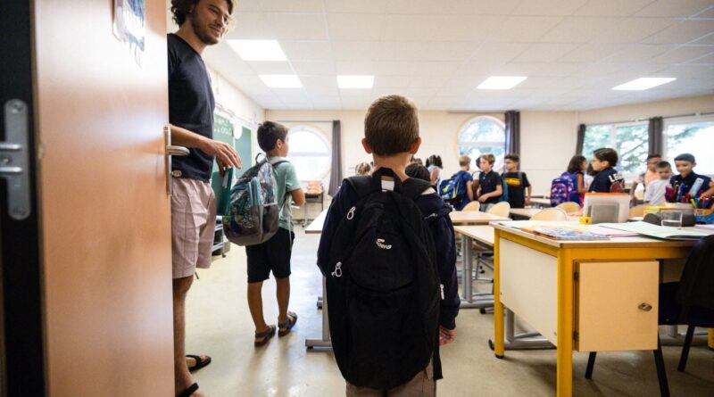 Rentrée scolaire 2026 : enseignants sans affectation, certains attendent, d’autres pointent à France Travail
