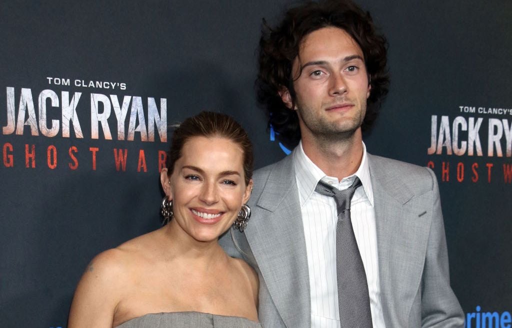 Sienna Miller raconte la demande en mariage surprise d’Oli Green à Central Park