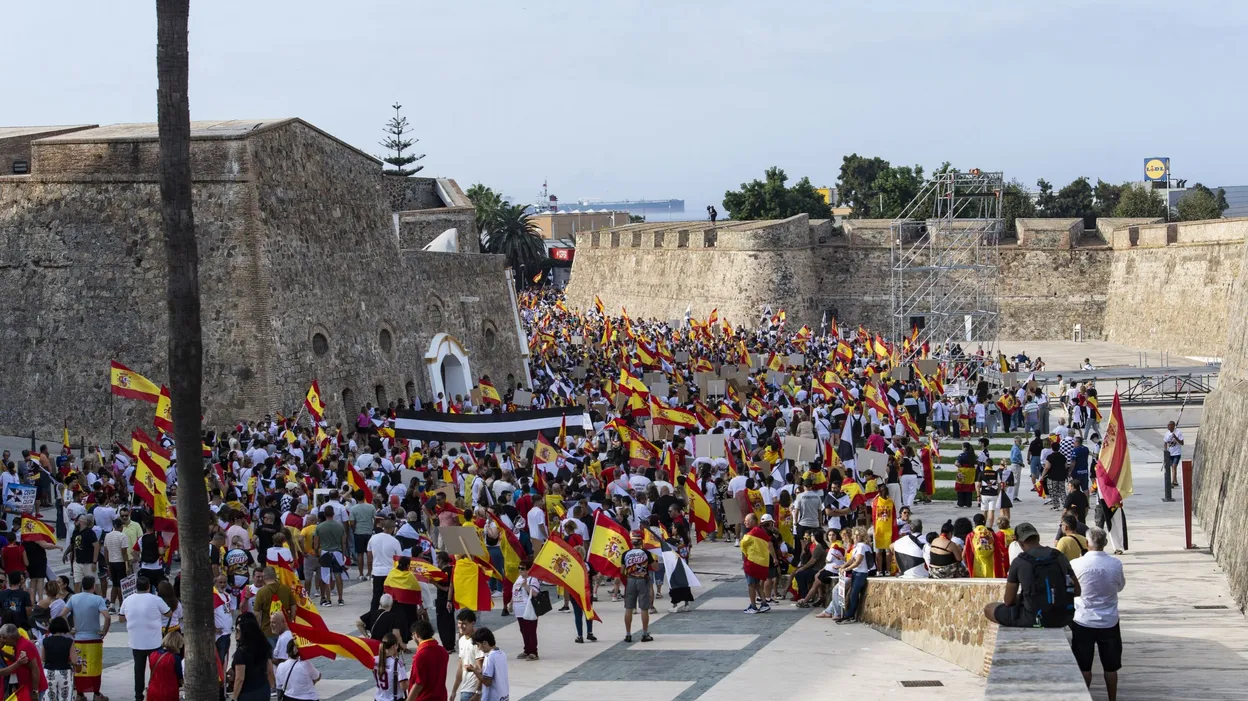 Tensions migratoires à Ceuta : un rapport remet en question les forces marocaines