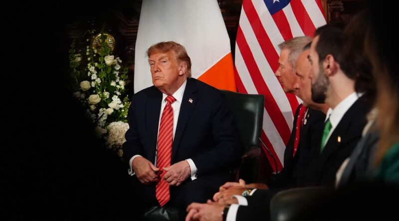 Trump plaide pour une Irlande unifiée, surprenant son entourage