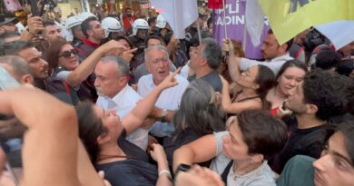 Turquie : comptes bloqués, manifestation dispersée, répression accrue contre les LGBT+