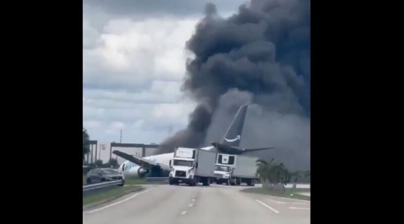 Un avion-cargo d’Amazon sort de piste à Miami, plusieurs blessés