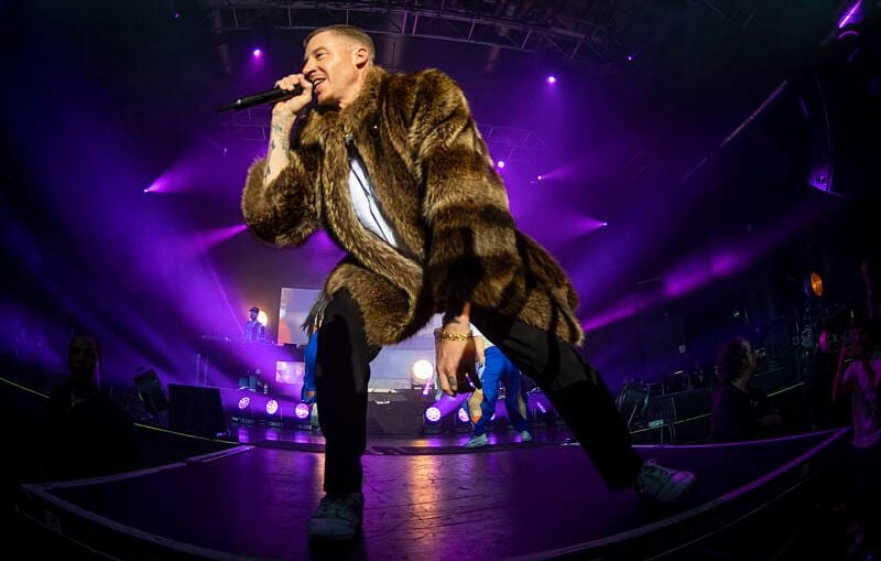 Une pétition demande à Ed Sheeran de renvoyer Macklemore après son soutien à la Palestine.