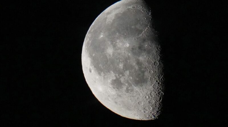 Vénus alignée avec la Lune : une photo rare sélectionnée par la Nasa