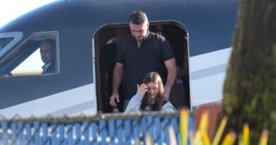 Flavio Bolsonaro a quitté le Brésil via l’Argentine avant d’arriver aux États-Unis, suscitant des demandes d’explications de Brasilia, Buenos Aires et de parlementaires américains