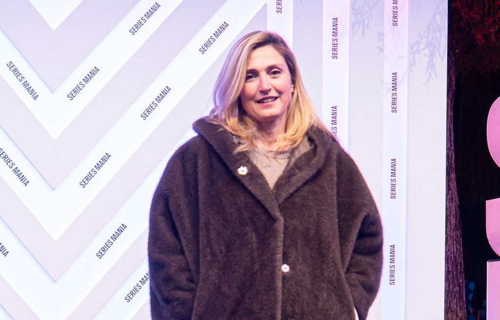 Julie Gayet dévastée par le décès de Delphine Paul, cofondatrice de Sœurs jumelles