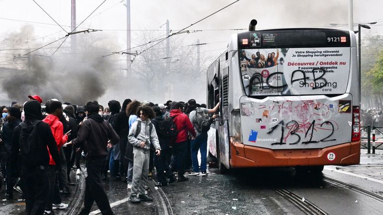 Manifestation nationale du 9 octobre : plus de 100 arrestations et des milliers de manifestants