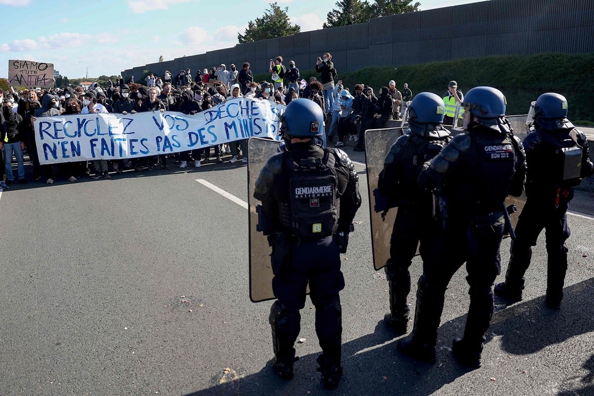 Mobilisation du 17 octobre : milliers de manifestants en région, tensions à Paris et Marseille