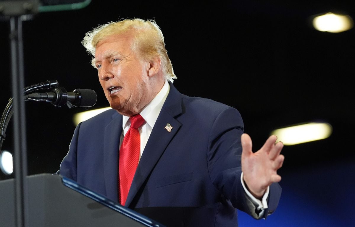 Trump accuse l’Iran du déroutement d’un vol FlyDubai et menace de frapper à nouveau