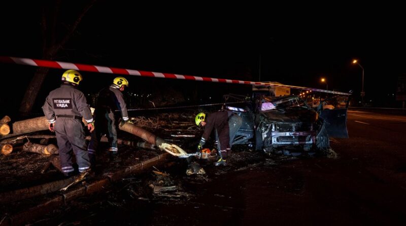 Un pont important à Kiev touché par une frappe russe